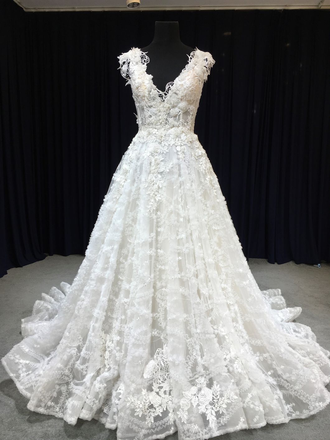 Aoliweiya New Arrival Unique Wedding Dress