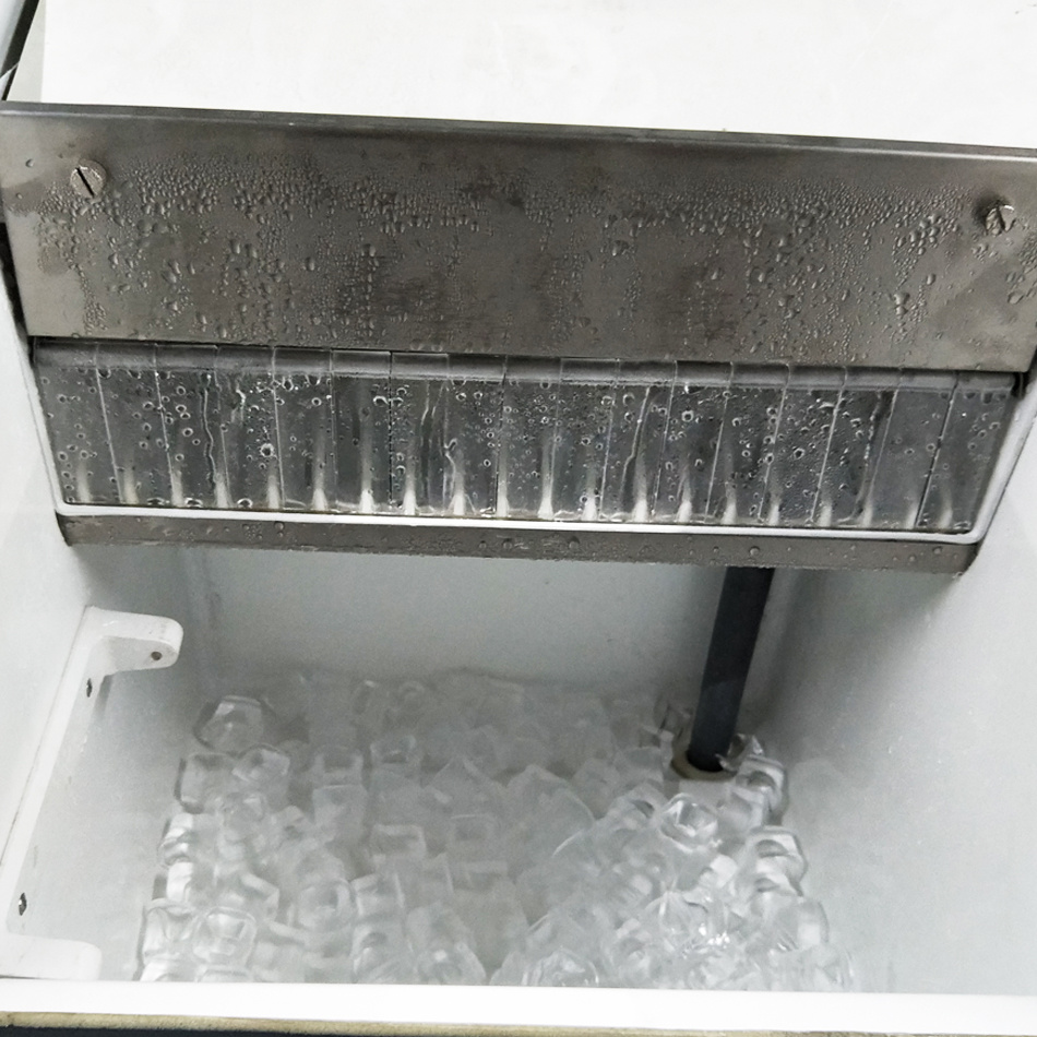Fast Food Restaurant and Tea Shop Ice Maker Machine Thailand to Make Ice Cubes