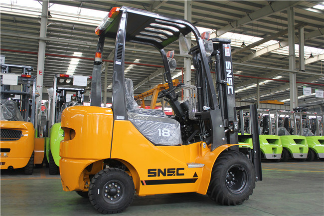 Snsc Diesel New 1.8 Ton Forklift