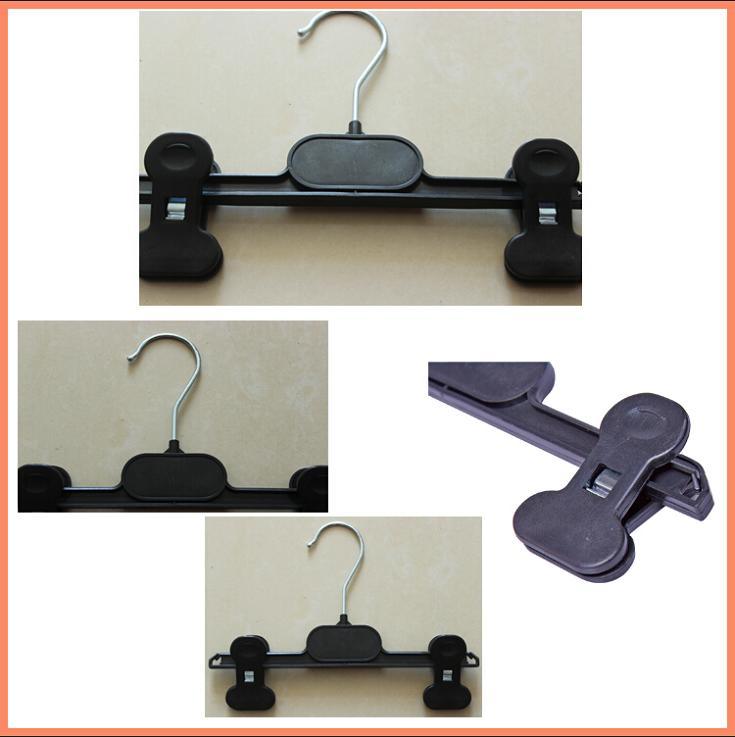 Plastic Baby Bottom Hanger with Metal for Wholesale (22cm)