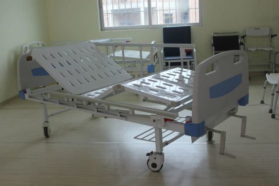 Double Crank Manual Hospital Bed Medical Furniture