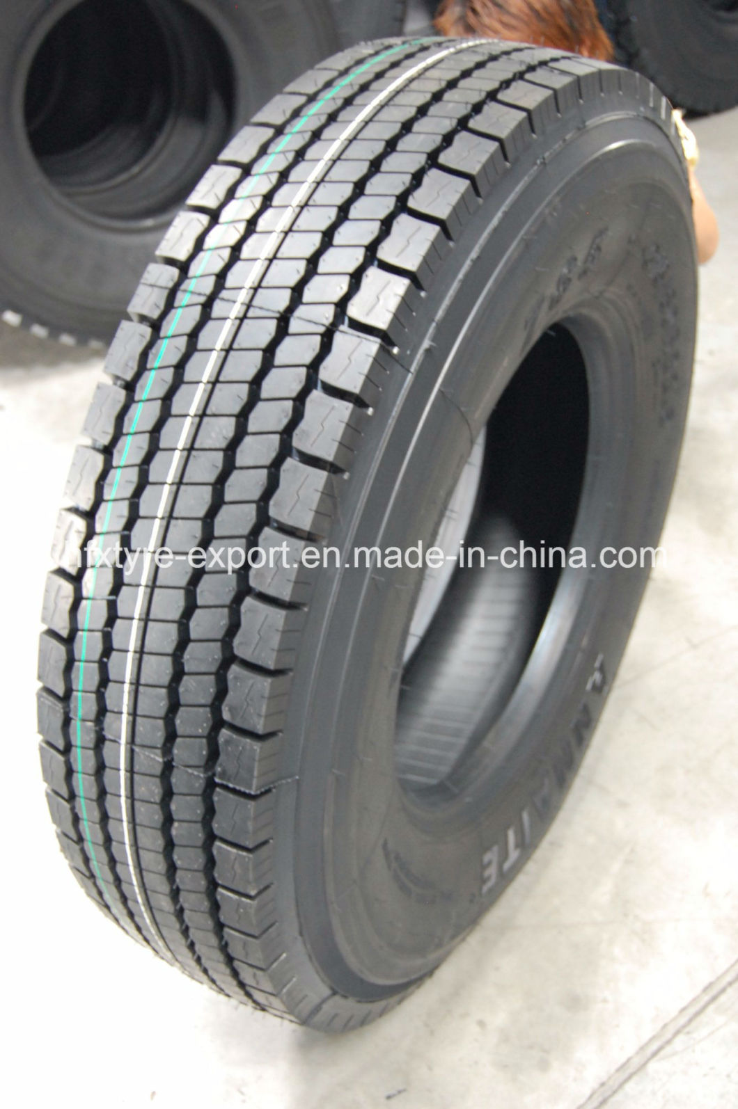 Tube Tyre (11r22.5 10.00R15 315/80r22.5) Trailer/Truck Tyre