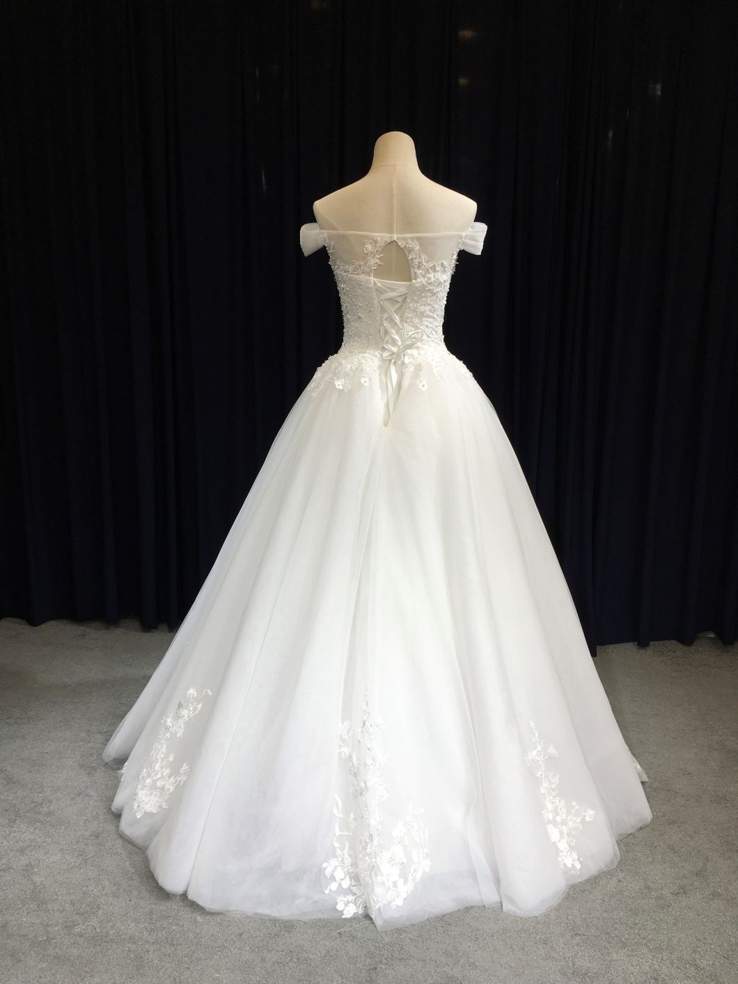 Aoliweiya New Arrival Button Bodice Wedding Dress