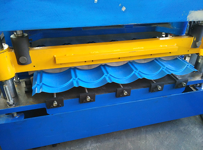 Metal Roof Tile Roll Forming Machine