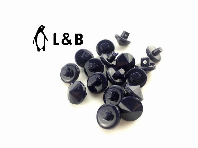 Hot Selling 4 Hole/2 Hole Colorful Button for Clothing/Bags/Garment