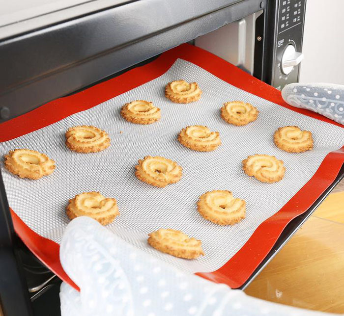 Full Size Non-Stick Silicone Macaro Baking Mat