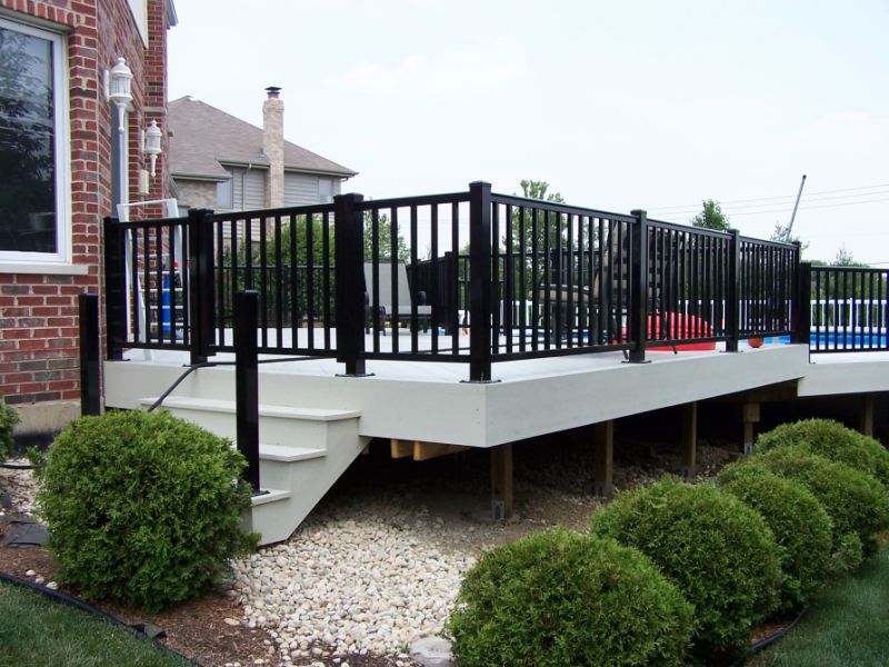 Long Life Modernized Simple Ornamental Fence for Decoration and Security