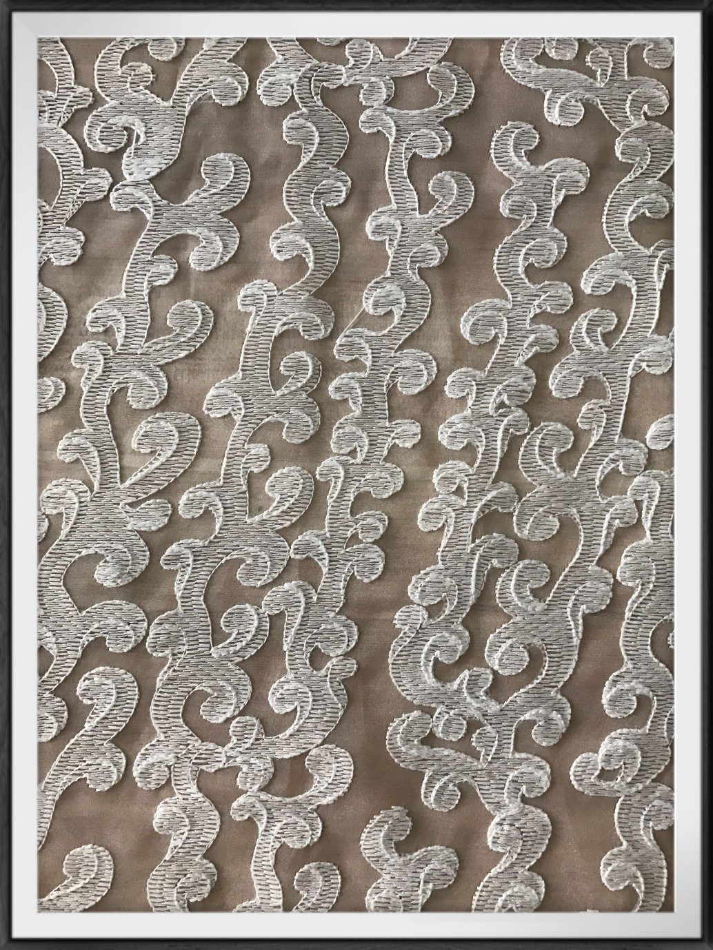 Elegant Lace Fabric Mesh Embroidery Lace