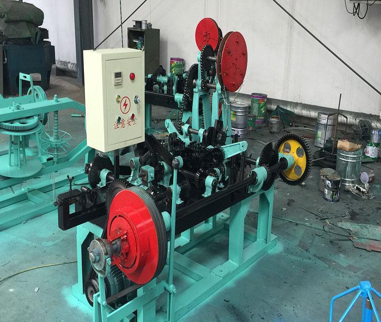 China Automatic Double Stranded Twisted Barbed Wire Mesh Making Machine