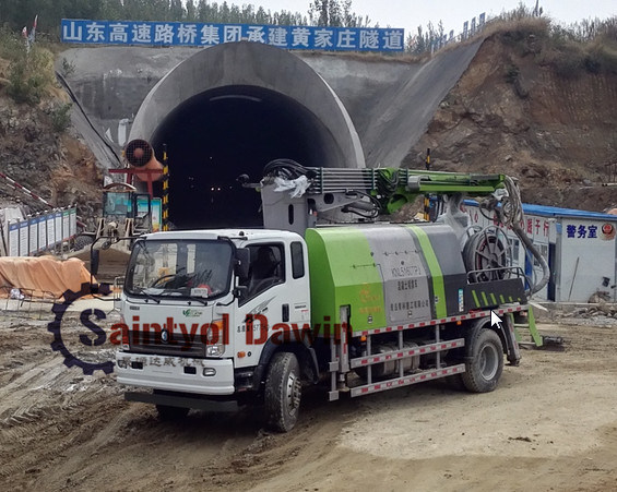 Truck Driven Concrete Pump with Double Nozzles Big Shotcrete Machine Concrete Wet Spraying Machinery