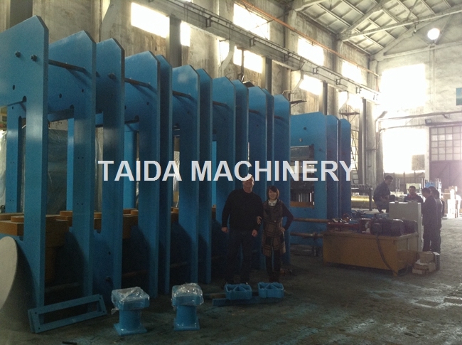 Rubber Tile Vulcanizing Press Vulcanizer Making Machine