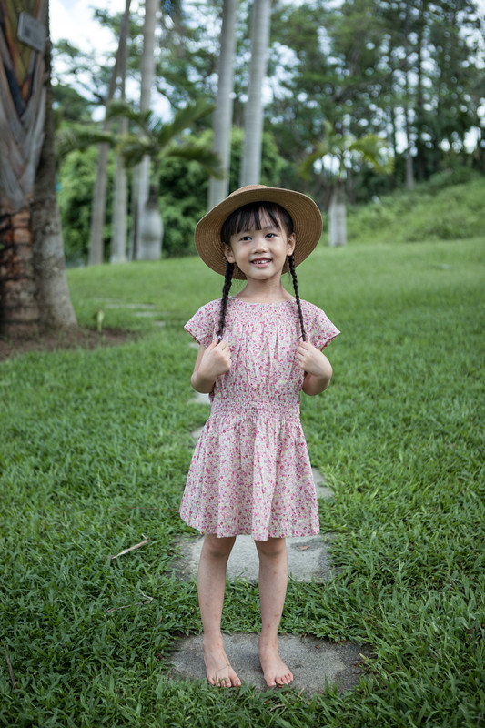 100% Cotton Children Apparel Flower Girl Dress for Summer