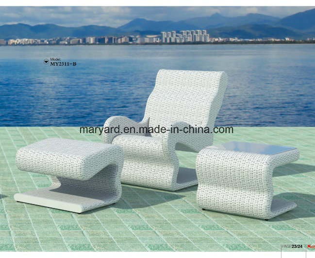 Outdoor Rattan Chaise Lounge for Beach/Garden