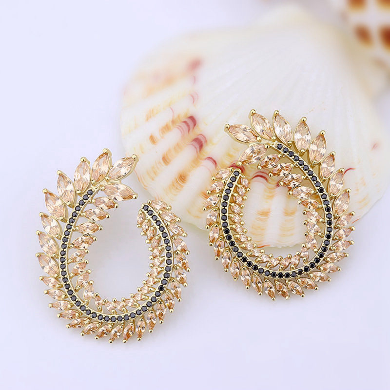 Dubai Gold Stud Earring International Wind Fashion Jewelry