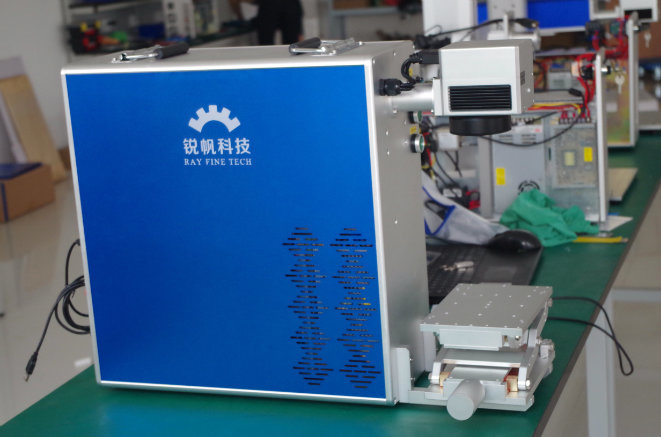 China Manufacturer Laser Marker 30W for Metal and Plastic