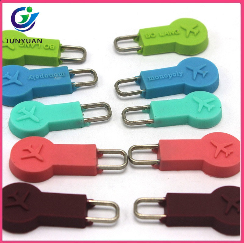 2018 Customized High Quality PVC Zipper Sliders