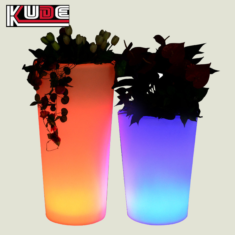 Solar Lighted Flower Pots and Planters LED Plastic Flower Pots