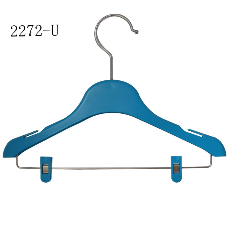 Small Plastic Baby Hanger with Clips