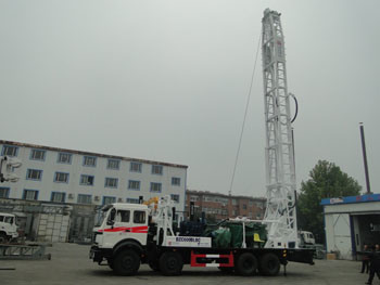 Truck Mounted Crawler Water Borehole Well Drilling Rig 600m