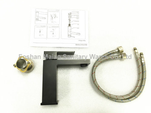 Watermark Sanitary Ware Bathroom Brass Black Basin Tap (AY16018CB)