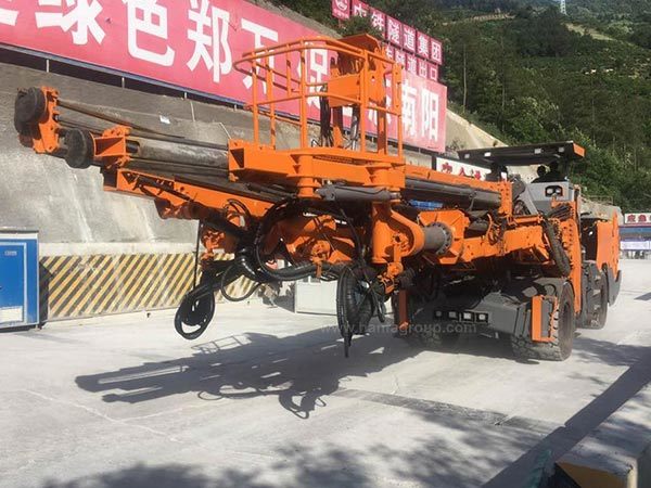 Factory Directly Hydraulic Underground Tunnel Jumbo Drill (HFG-33J)