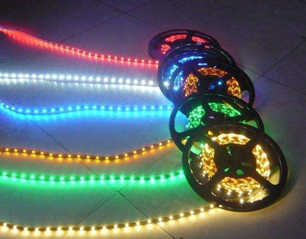 Non- Waterproof 50000 Hour Lifespan SMD2835 14.4W/M Flexible LED Light Strip