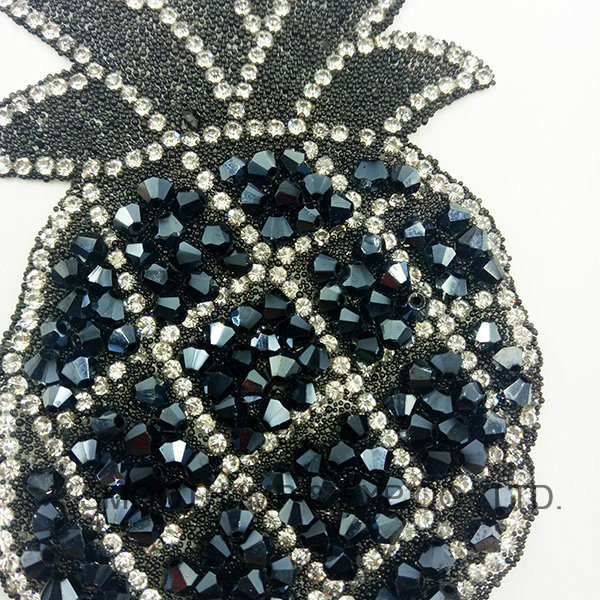 Fashion Promotion Pineapple Shape Embroidery Rhinestone Iron Patch Accessories Badge