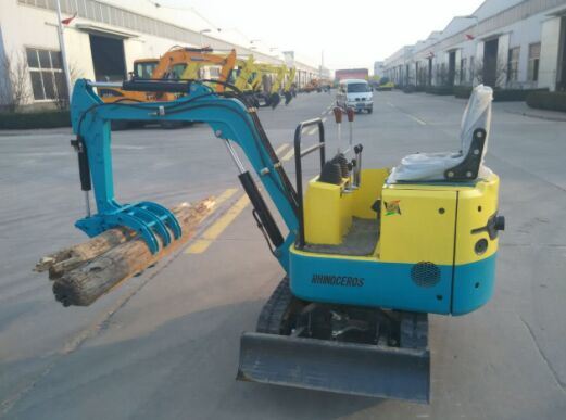 Rubber Track Crawler Excavator Mini Excavator 0.8t, 1.5t Cheap Farm Digging Machine for Sale in Europe