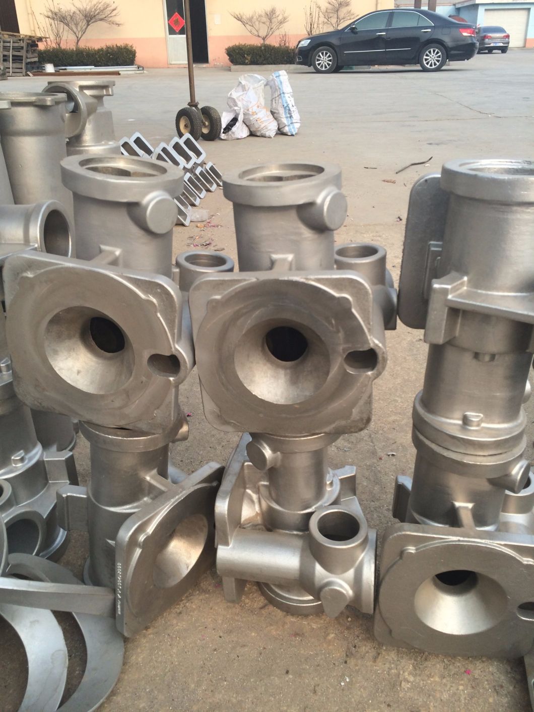 OEM Custom Stainless Steel Iron Casting Valve Parts with Machining