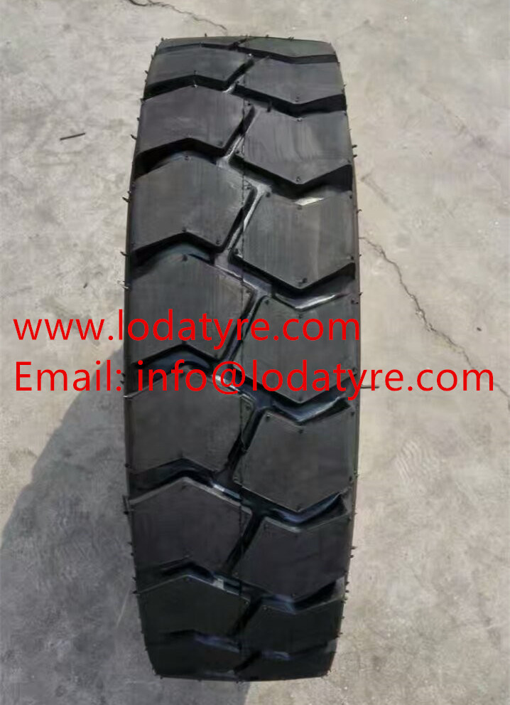 ISO9001: 2008 High Quality Pneumatic Forklift Tire of 7.50-15 7.00-15