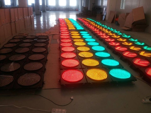 High Brightness Solar Red Flashing Traffic Warning Light