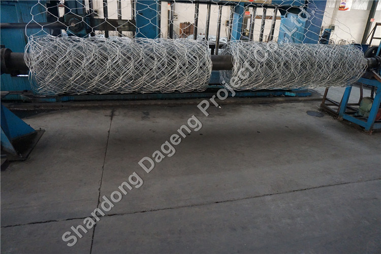 PVC Cotated Galvanized Steel Wire Woven Gabion Basket Green Color