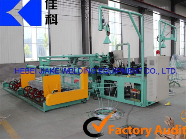 Auto Chain Link Fence Wire Mesh Diamond Cyclone Making Machine