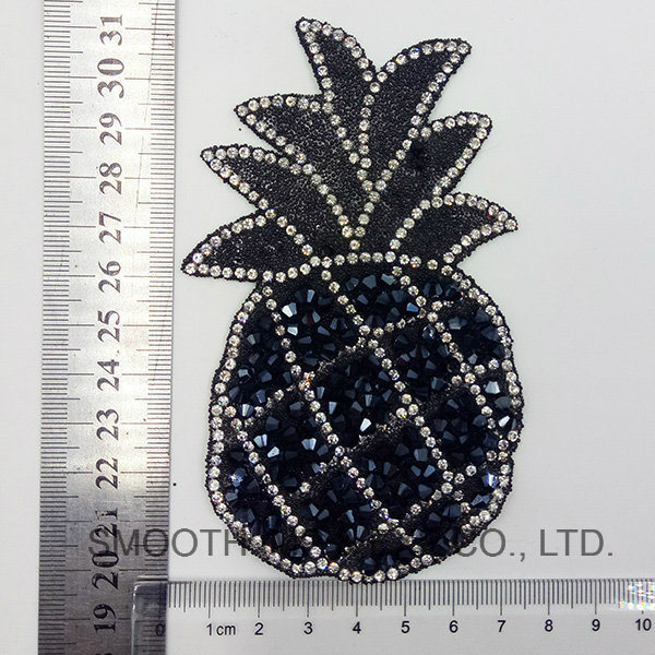 Fashion Promotion Pineapple Shape Embroidery Rhinestone Iron Patch Accessories Badge