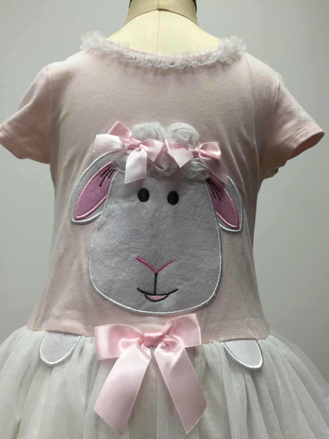 Pretty Girls Party Dress w/ animal sheep & mesh flower bottom