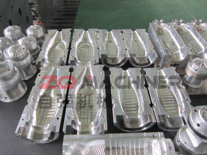 Water Bottle Mould & Pet Stretch Blowing Machine with Ce