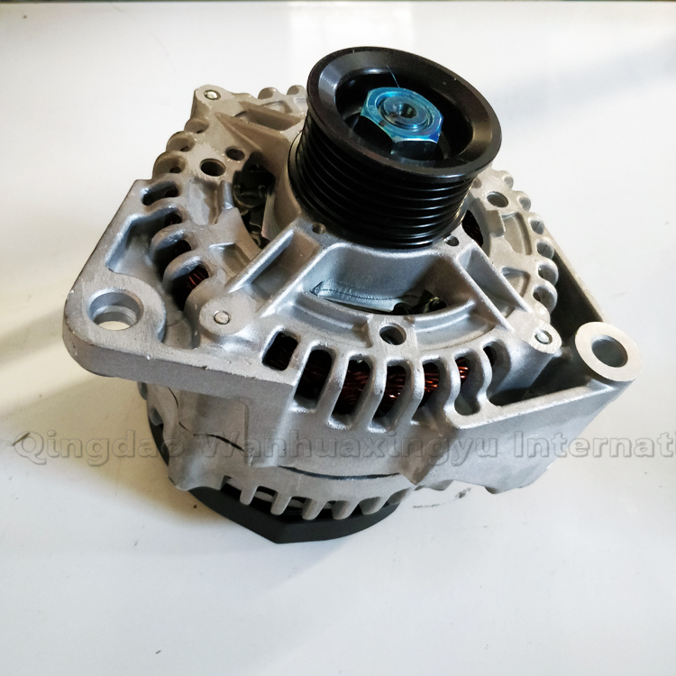 Sinotruk HOWO Truck Parts 28V 80A Alternator Vg1246090017