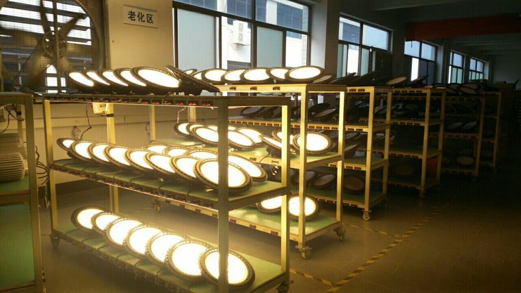 Yaye 18 Best Sell Ce/RoHS 100W/150W/200W/300W/400W/500W/600W/1000W/1500W UFO LED High Bay Light/ LED Industrial Lights with 2/3/5 Years Warranty