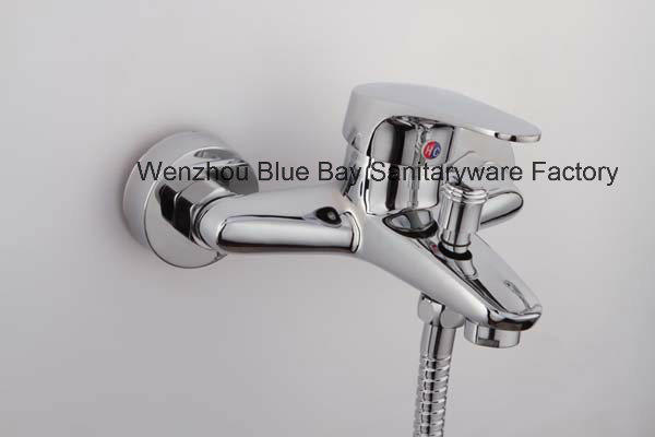 Chrome Finish Thermostatic Mixer for Bathtub