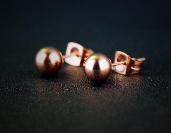 Simple Design Stud Earrings Fashion Cute Rose Gold Beans Earrings for Women Exquisite Titanium Steel Jewelry Christmas Gifts