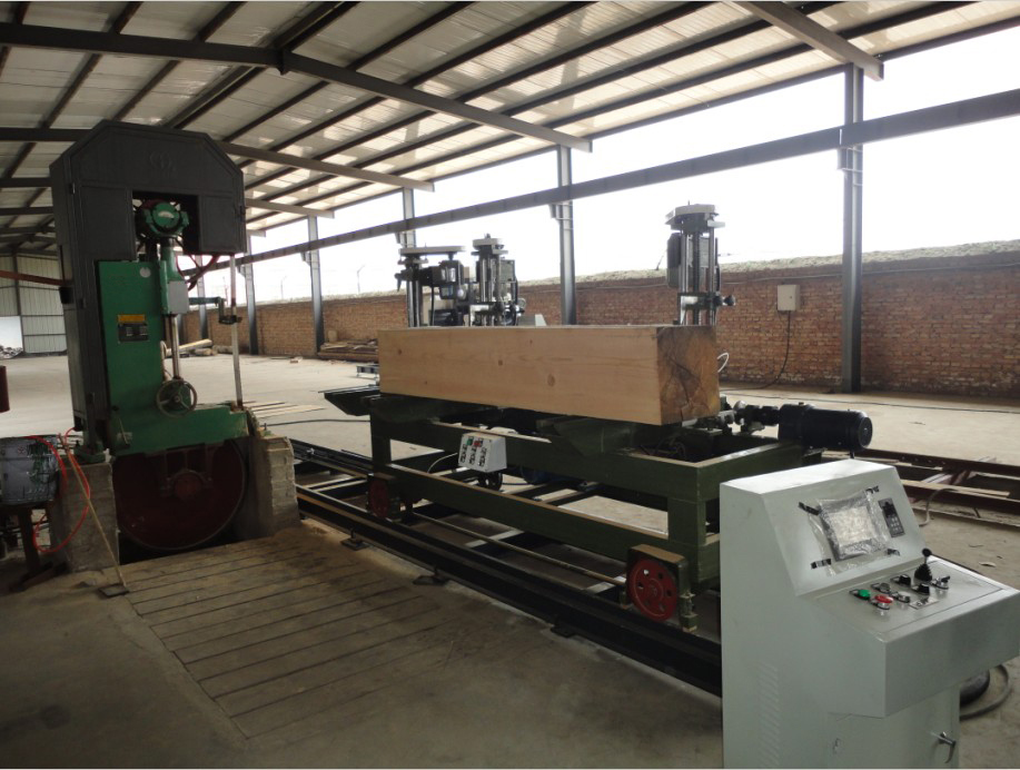 Vertical Band Saw Machine with CNC Log Carriage (MJ328+PCQZ25-06S)