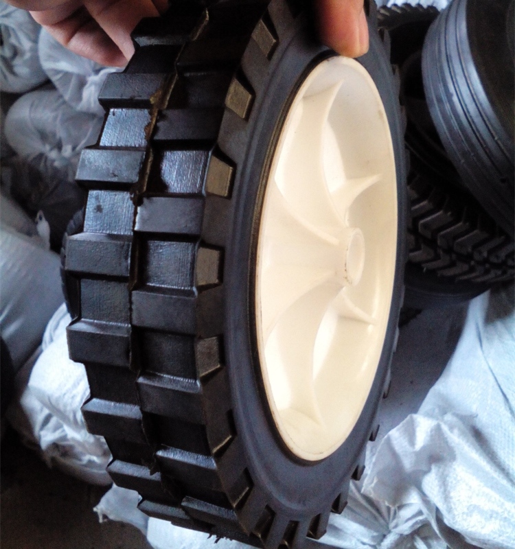 7 Inch Rubber Semi-Pneumatic Wheel for Lawnmower