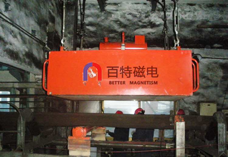 ISO/Ce Certificate Rcde-12 Manual Type Oil-Cooling Electromagnetic Iron Separator for Power Plants/Coal/Belt Conveyor (1200mm belt width)