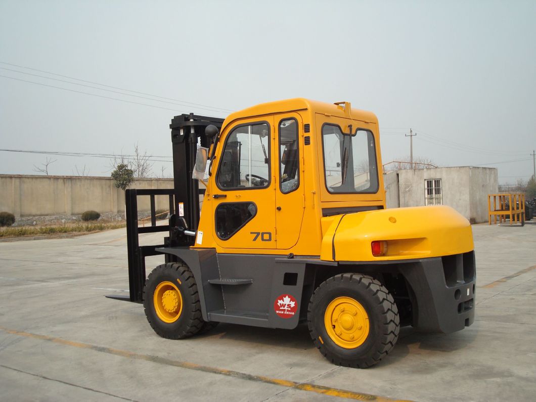 7 Ton Diesel Forklift with Cab and Japanese Isuzu Engine