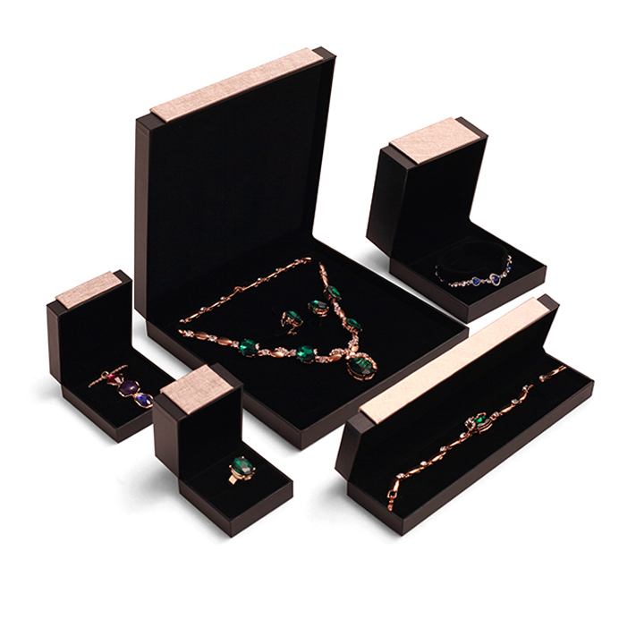 China High End Luxury Plastic Custom Fashion Jewelry Gift Box