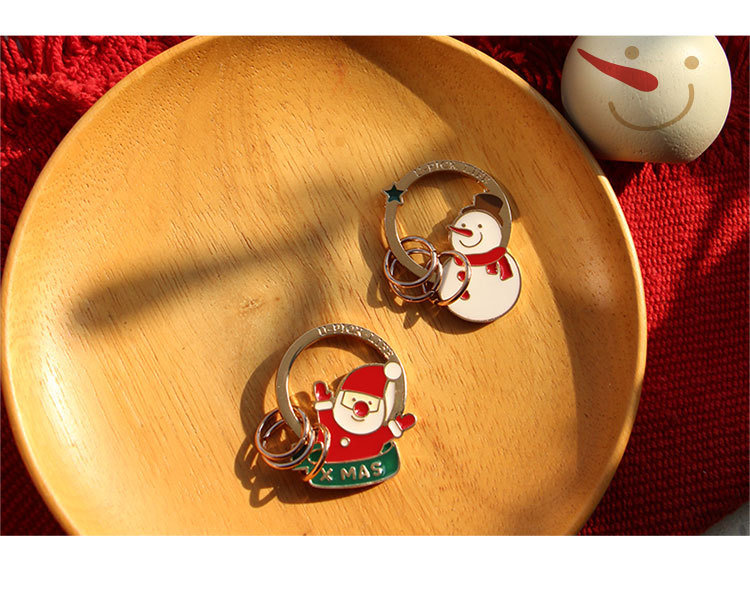 2018 Fashion Custom Holiday Gifts Set Promotional Gift Snowman Christmas Trees Santa Claus Christmas Keychain