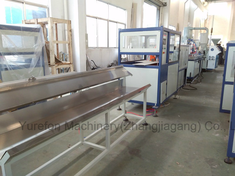 Plastic Profile Extrusion Machinery for Producing LED Lamp Shade, PC Fluorescent