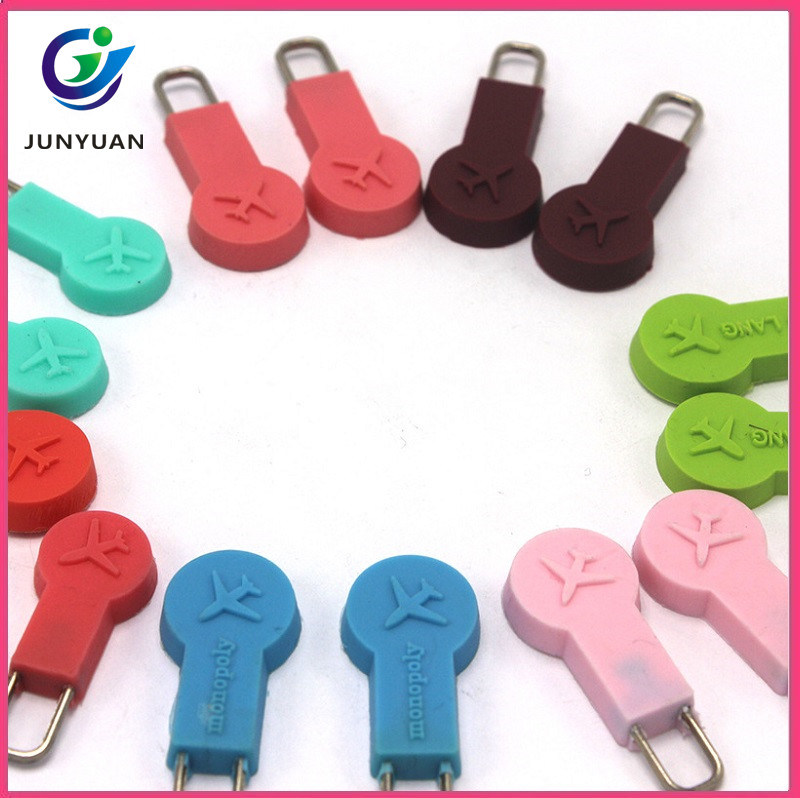 2018 Customized High Quality PVC Zipper Sliders