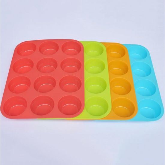OEM/ODM Food Non-Stick Silicone Baking Mold for Muffin/Puff/Cake