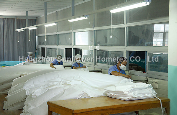 100% Polyester Mattress Protector for Hotel/Home